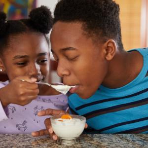 children eating dairy