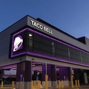 Taco Bell restaurant exterior 
