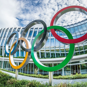 olympic rings statue