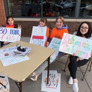 High school students from the First Church youth group in Simsbury, CT did a 30-hour fast to raise funds for Action Against Hunger. They exceeded their $5,000 goal and raised more than $7,000!