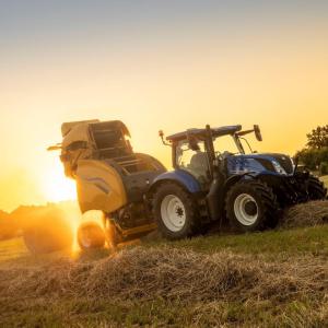 Roll-Belt™ Variable-Chamber Baler