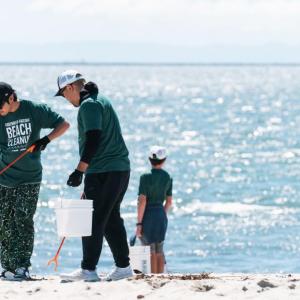 Staff from the LA Kings helped clean up a beach in Long Beach, CA.