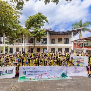 Group photo outside Hope School in Vietnam