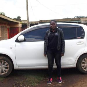 Serah Getheru has to drive up to 80 km for each famer visit on the often difficult to navigate roads of Western Kenya.
