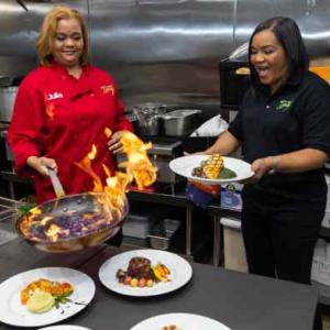 Yudy Carrera cooking