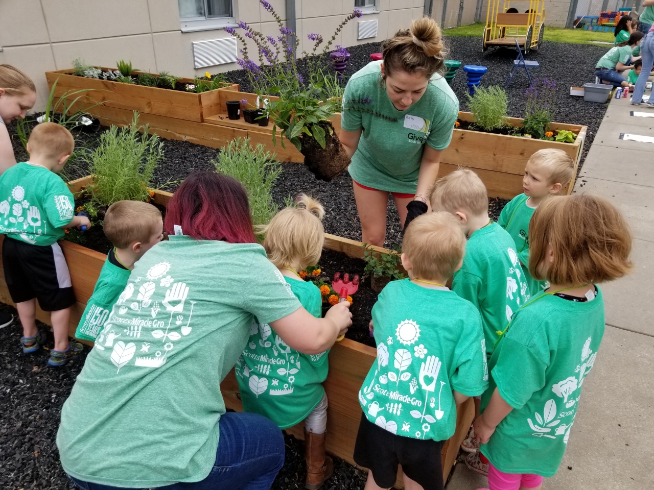 Scotts Miracle Gro Foundation And National Head Start Association