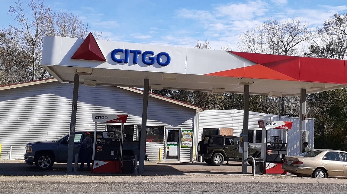 Goodness on the Go Baldwin CITGO Feeding Families During Co