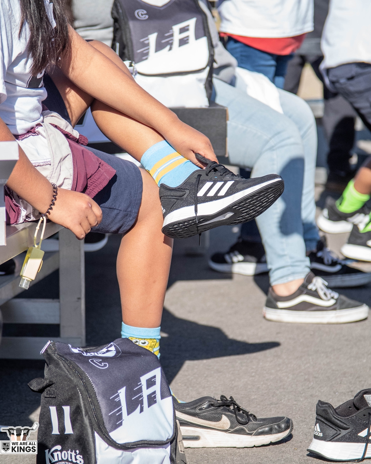 LA Kings Team Up With Shoes That Fit to 