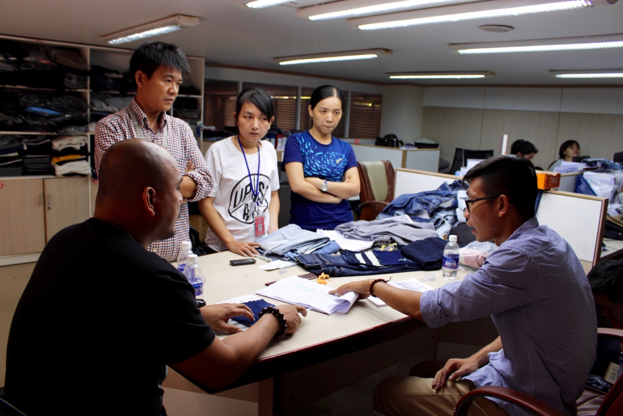 The Hundred People Behind Your Favorite Pair of Jeans