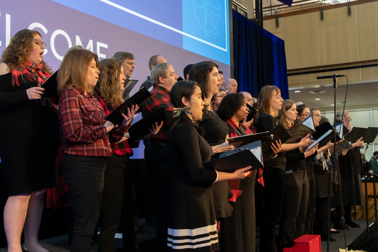 Medtronic Employee Holiday Program Showcases Inspiring Patie