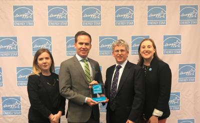 Accepting the ENERGY STAR Partner of the Year award on behalf of HP, (left to right): Katherine Hand, Global Head of Strategic Communications for HP Sustainable Impact; Nate Hurst, HP Chief Sustainability and Social Impact Officer; (presented by) Jacob Moss, Deputy Director of EPA’s Climate Protection Partnerships Division; and Kasia Witkowski, Director, HP Government Relations in the Americas.