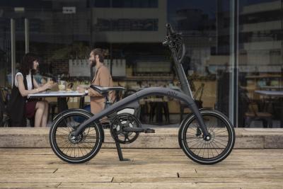 The ARĪV design team combined its automotive and cycling expertise to create an innovative eBike design.