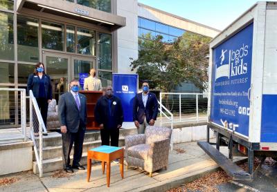 Pictured (L-R): Jill Kinney, VP, Retail Regional Manager, Fifth Third Bank; Lee Fite, Regional President, Fifth Third Bank; Kyron Williams, Project Manager, CBRE; Councilman, Malcolm Graham, Executive Director, Beds for Kids; Curtis Bodison, SVP, Director of Project and Program Management, Fifth Third Bank