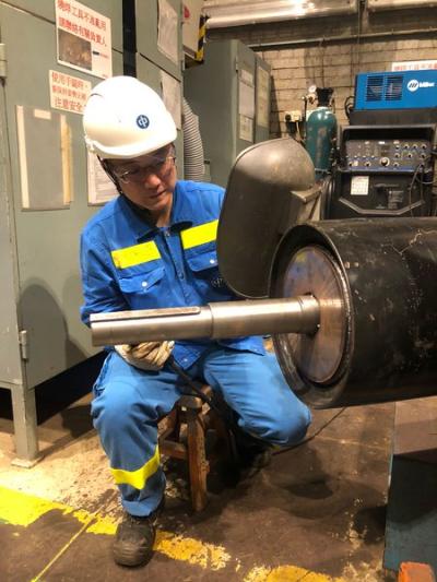 Following in his father’s footstep, Au Wai Man has found his direction in life by becoming a professional welder.