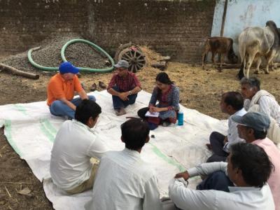 Meeting with farmers in Ratanpur, near Sehore, India.