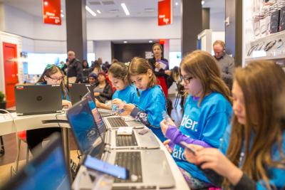 Students aged 8 to 12 learn next-gen tech skills in free labs offered in Verizon retail stores.