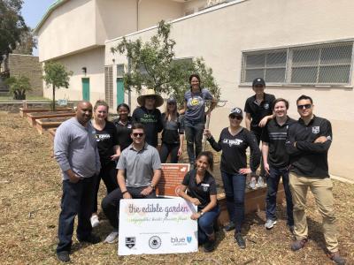 LA Kings team up with Enrich LA to build and refurbish organic gardens throughout schools and community organizations in Los Angeles as part of LA Kings Green, the team’s sustainability program which aims to bring awareness to the most critical environmental issues and drive positive impact through arena operations as well as fan and community engagement.