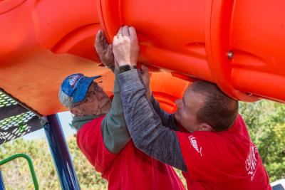 Lowe's Heroes volunteers helped construct a playscape in Flint, Michigan's Sarver Park as part of Keep Genesee County Beautiful's Adopt A Park Program. More than 300 volunteers participated in what was the largest park cleanup/playground build KGCB has ever conducted.