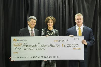 Steve Allen, MD, Chief Executive Officer, Nationwide Children’s Hospital accepts $1 million gift from Alliance Data's Melisa Miller and Ed Heffernan