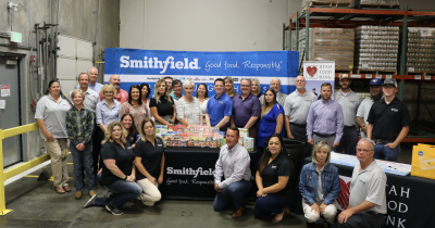 Smithfield Foods’ Helping Hungry Homes® tour stopped in Salt Lake City, Utah to join forces with Smith's Food and Drug Stores to donate over 40,000 pounds of protein to Utah Food Bank to support the food bank’s efforts to alleviate hunger across the state. Following the donation, employees from Smithfield and Smith’s volunteered their time to help pack and organize over 430 boxes of food for families and neighbors in need.