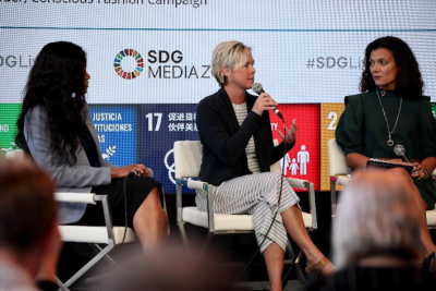 Leigh Vogel, Connect4Climate Colleen Vien, Timberland’s director of sustainability, joined the United Nations Convention to Combat Desertification and World Bank Group’s Connect4Climate to share the brand’s commitment to plant 50 million trees in five years and support Africa’s Great Green Wall, an 8,000 km wall of trees that will span the width of Africa to mitigate desertification, famine, drought, migration and conflict. Vien is pictured here with event host, Femi Oke.