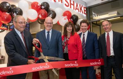 Pictured Left to Right: Philip G. Kiko, the Chief Administrative Officer of the U.S. House of Representatives, Larry McMarlin, District Manager from Sodexo, Susan Summers, Steak ‘n Shake, VP, Field Integration, Shane Norman, Steak ‘n Shake Business Development, Thomas Murray, Steak ‘n Shake CFO, Franchise Operations.