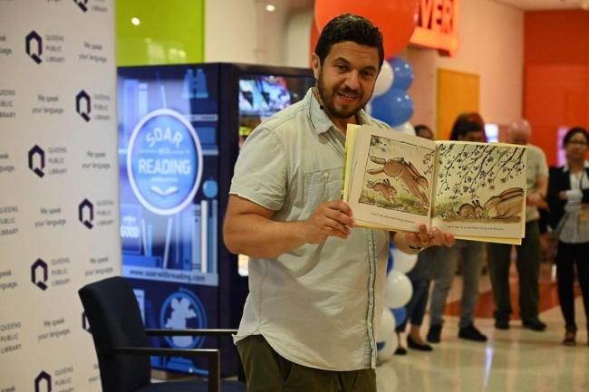 Award-winning children’s author David Ezra Stein hosted a special story time at the Queens Public Library in July to celebrate the launch of Soar with Reading's 2019 season.