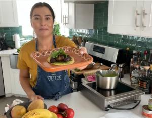 Jocelyn Ramirez, founder of Todo Verde, shared her healthy vegan twist on a classic Mexican dish, Mole Verde con Champinoñes. Jocelyn Ramirez, founder of Todo Verde, shared her healthy vegan twist on a classic Mexican dish, Mole Verde con Champinoñes.