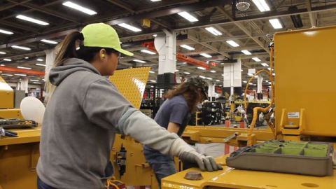 Caterpillar Graduates First Hiring Innovation Program Class