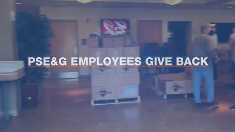 PSE&G Volunteers Helped Distribute Food to 165 Residents